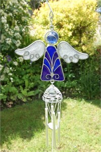 Carillon &#233;olien avec ange bleue et violette
