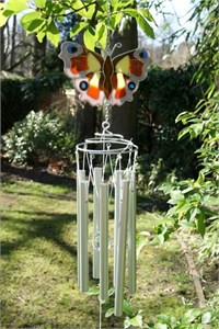 Carillon &#233;olien avec papillon paon