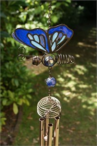 Carillon éolien avec papillon bleu cobalt