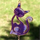 Carillon &#233;olien avec un chat violet