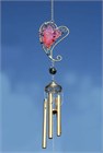 Carillon &#233;olien avec un cœur rose